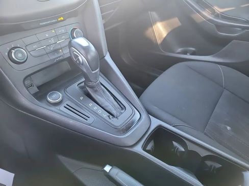 Used 2016 Ford Focus SE image 15