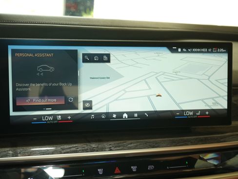 Used 2023 BMW 740i RWD image 10