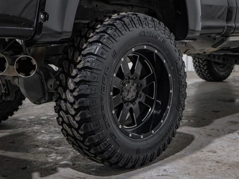 Used 2021 Ford F250 Platinum w/ FX4 Off-Road Package image 61