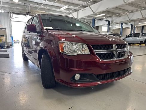 Used 2017 Dodge Grand Caravan SXT FWD image 27