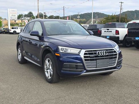 Used 2018 Audi Q5 2.0T Premium w/ Convenience Package AWD/4WD image 4