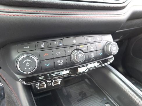 Used 2024 Dodge Durango R/T image 27