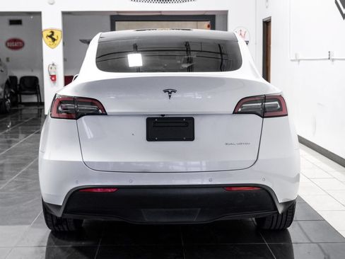 Used 2022 Tesla Model Y Long Range AWD/4WD image 10