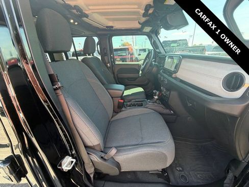 Used 2024 Jeep Gladiator Sport AWD/4WD image 12