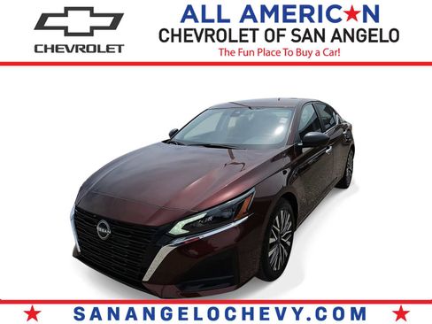Used 2025 Nissan Altima 2.5 SV FWD image 1