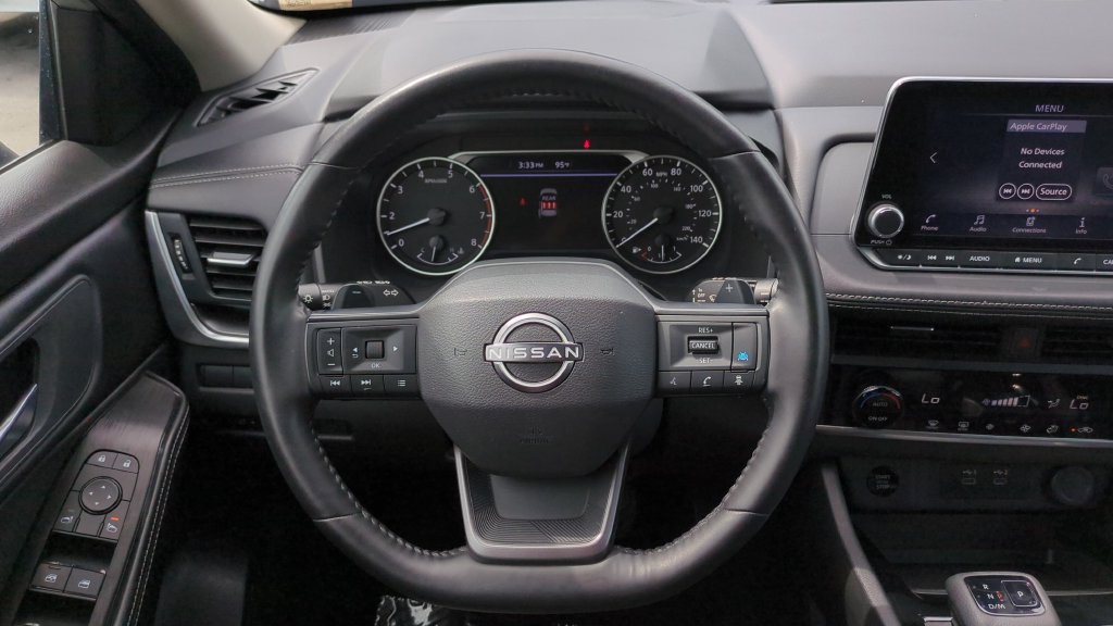 Used 2025 Nissan Rogue SV FWD image 15