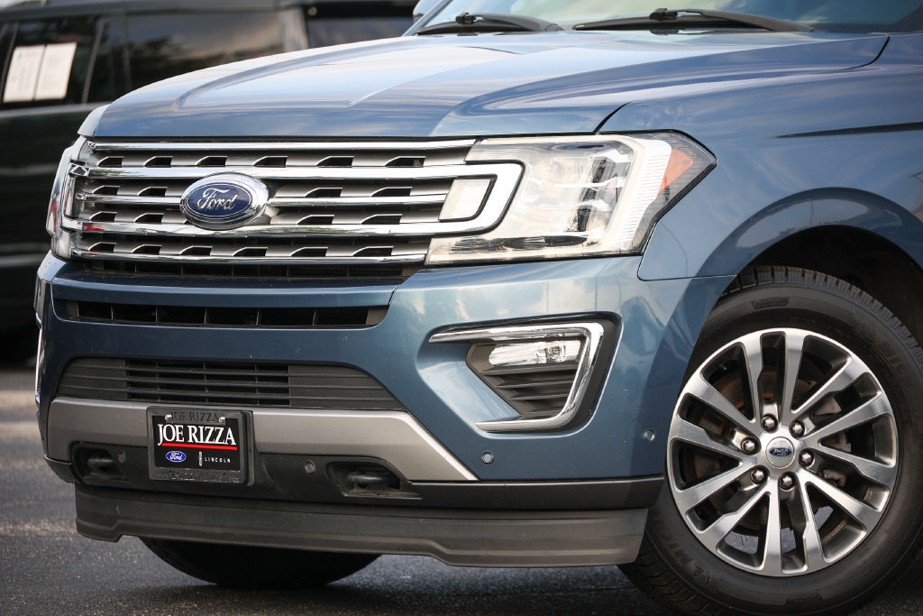Used 2018 Ford Expedition Max Limited w/ Equipment Group 301A AWD/4WD image 18
