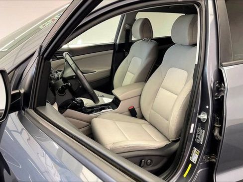 Used 2017 Hyundai Tucson Value AWD/4WD image 18