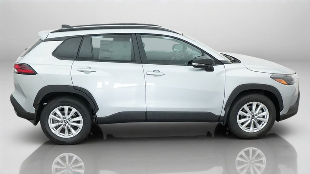 New 2026 Toyota Corolla Cross LE FWD image 14