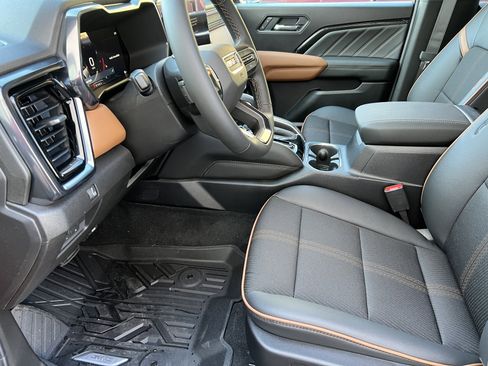 New 2026 GMC Canyon AT4 image 14