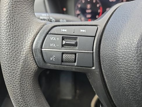 Used 2023 Honda Accord LX image 19