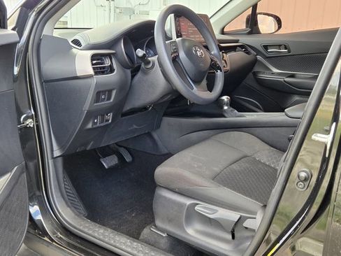 Used 2021 Toyota C-HR LE image 12