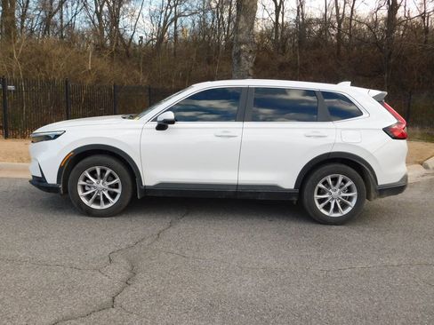 Used 2024 Honda CR-V EX-L image 2