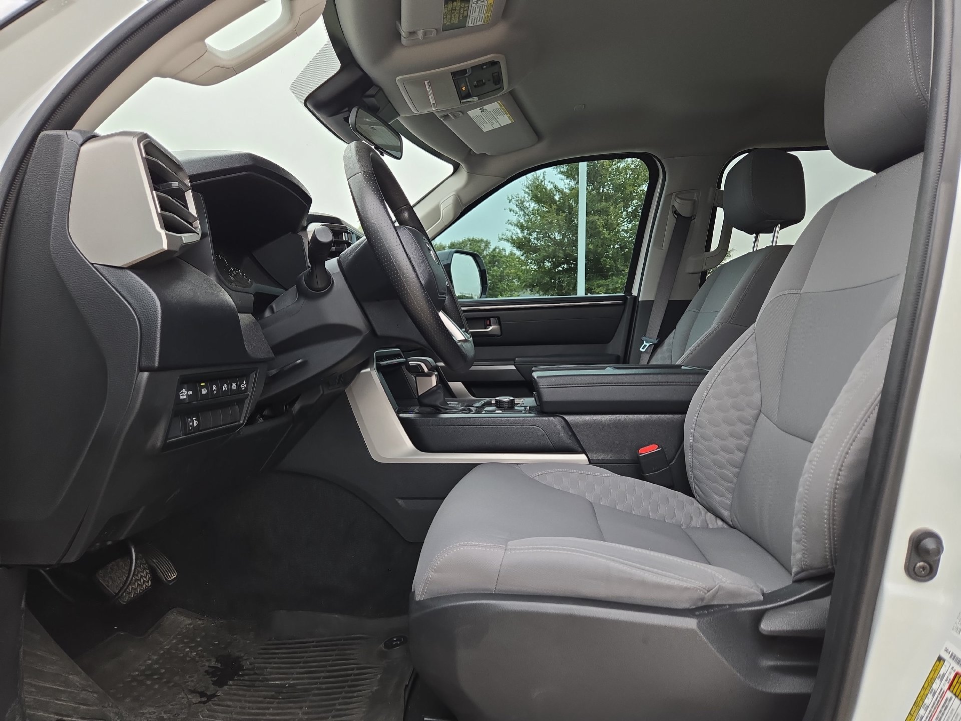 Used 2023 Toyota Tundra SR5 w/ SR5 Convenience Package AWD/4WD image 16