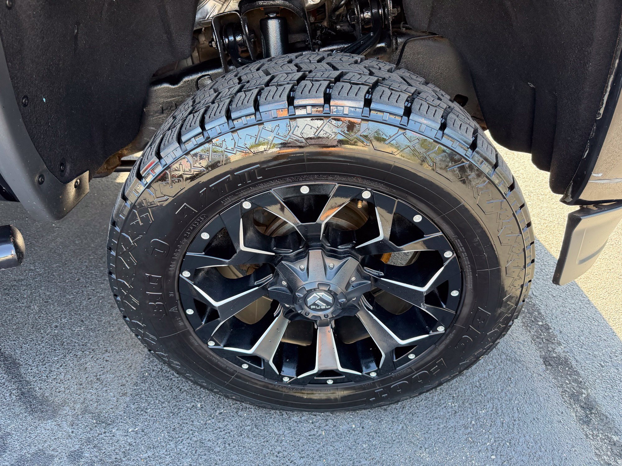 Used 2018 GMC Sierra 2500 SLT w/ All Terrain HD Package AWD/4WD image 8