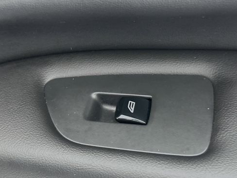 Used 2023 Volvo XC90 B6 Core image 28