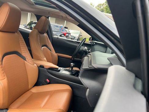 Used 2021 Lexus UX 200 w/ Accessory Package (Z1) image 30