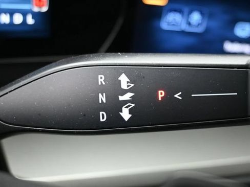 Used 2025 Chevrolet Traverse LT FWD image 27