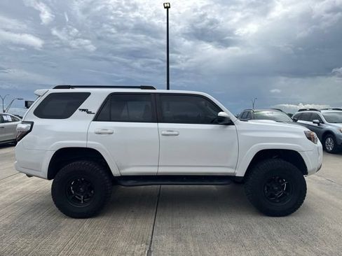 Used 2022 Toyota 4Runner TRD Off-Road Premium w/ Moonroof Package AWD/4WD image 2