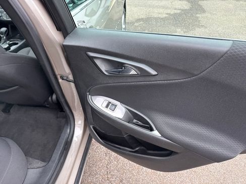 Used 2024 Chevrolet Malibu LT image 32