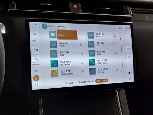 Used 2026 Land Rover Range Rover Velar Dynamic SE image 24