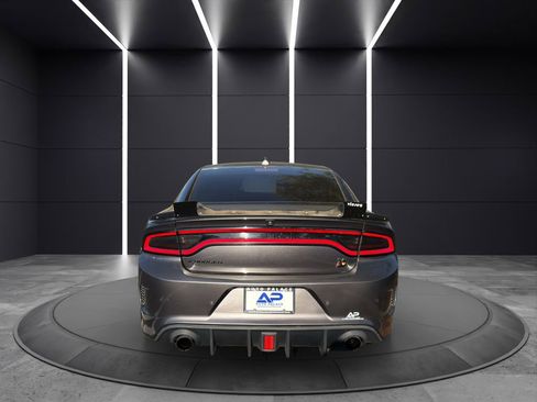 Used 2019 Dodge Charger Scat Pack image 5