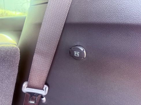 New 2026 Chrysler Pacifica Select FWD image 36