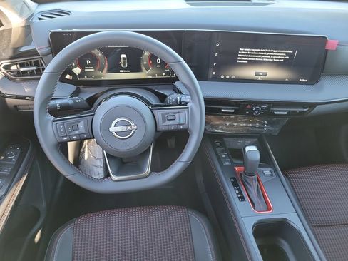 New 2026 Nissan Kicks SR w/ Illumination Package FWD image 7