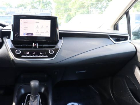 Used 2024 Toyota Corolla LE FWD image 18