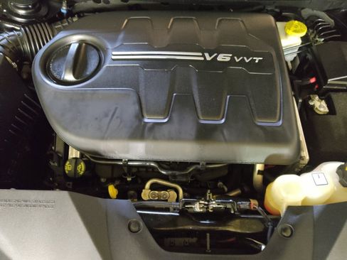 Used 2019 Jeep Cherokee Limited image 30