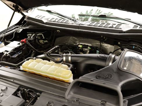 Used 2019 Ford F150 XLT w/ Equipment Group 302A Luxury AWD/4WD image 34