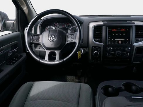 Used 2015 RAM 1500 Classic SLT w/ Luxury Group AWD/4WD image 18