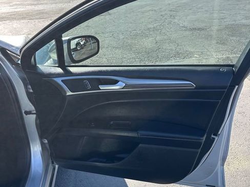 Used 2018 Ford Fusion Energi SE image 7