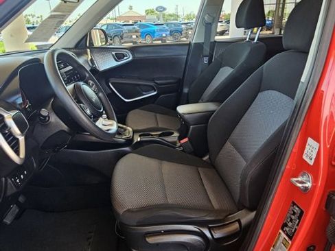 Used 2023 Kia Soul LX w/ Option Group 015 image 10
