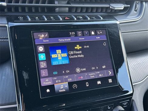 Certified 2024 Jeep Grand Cherokee Altitude image 19