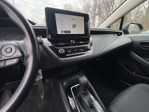 Used 2025 Toyota Corolla LE image 22