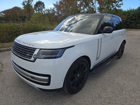Used 2025 Land Rover Range Rover Autobiography image 1