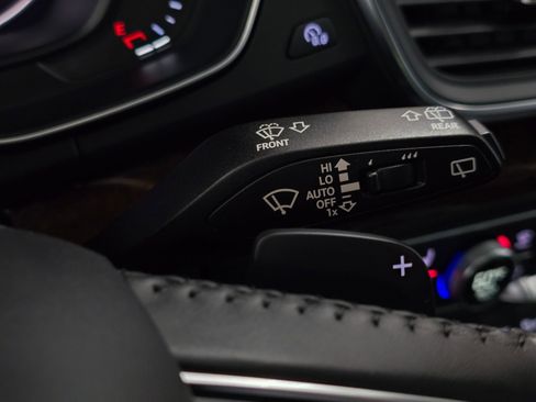 Used 2018 Audi Q5 2.0T Premium Plus w/ Premium Plus Package image 43