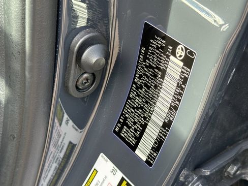 Used 2025 Toyota Corolla LE image 25