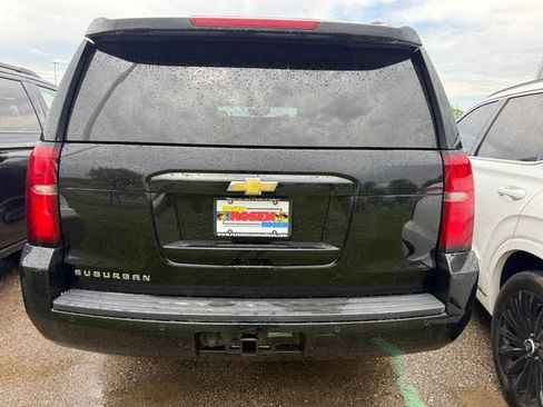 Used 2018 Chevrolet Suburban LT AWD/4WD image 5