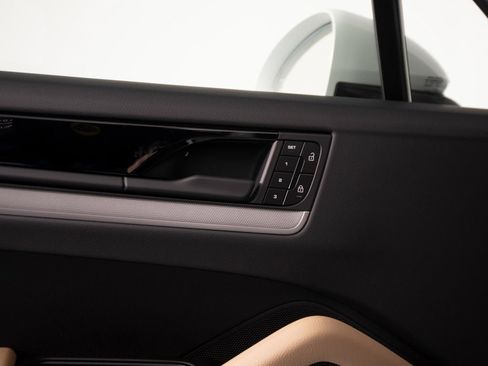 New 2026 Porsche Cayenne image 11