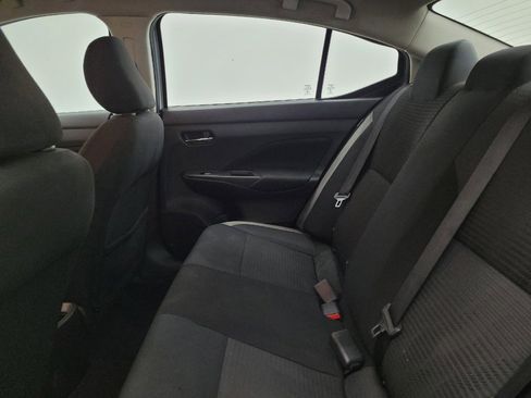 Used 2021 Nissan Versa SV image 18