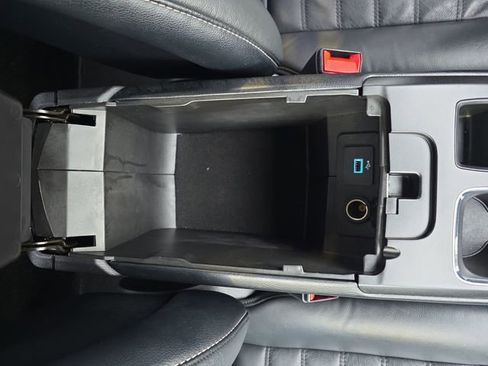 Used 2017 Ford Fusion SE w/ Equipment Group 202A image 26