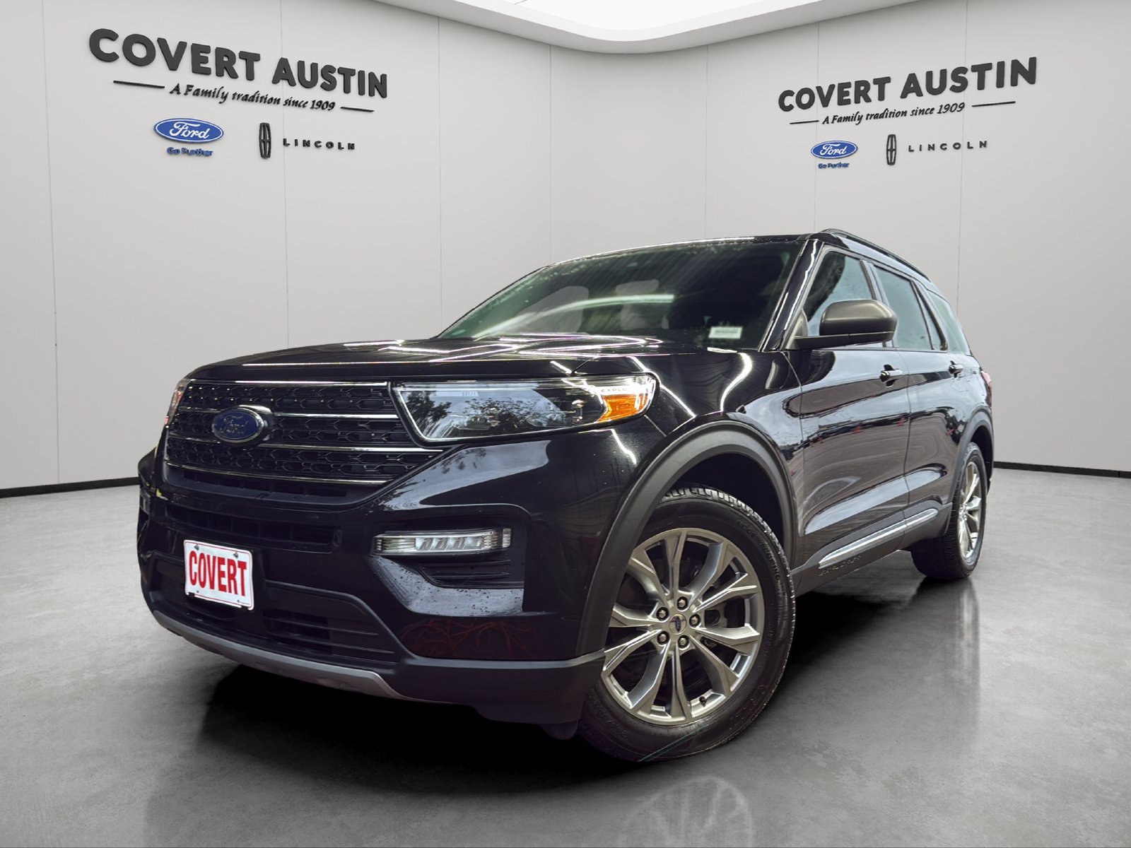 Used 2021 Ford Explorer XLT w/ Equipment Group 202A RWD image 1