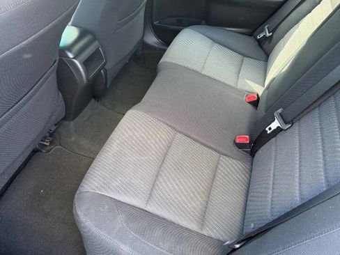 Used 2016 Toyota Camry LE FWD image 13