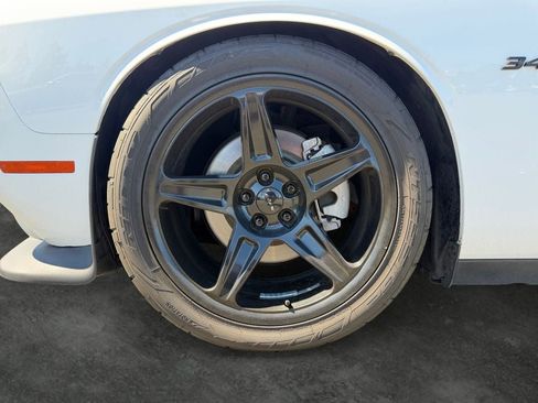 Used 2022 Dodge Challenger R/T RWD image 4