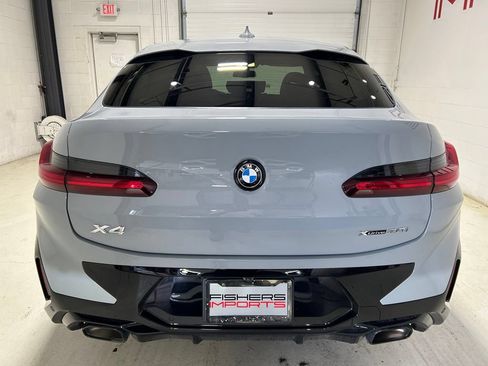 Used 2024 BMW X4 xDrive30i AWD/4WD image 6