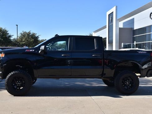 Used 2021 Chevrolet Silverado 1500 Custom Trail Boss w/ LPO, Dark Essentials Package image 12