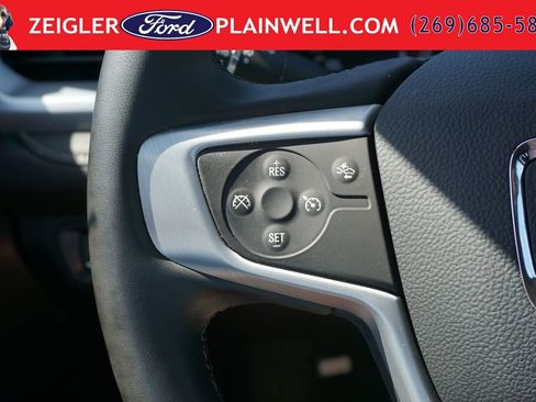 Used 2023 GMC Acadia SLT w/ LPO, Floor Liner Package AWD/4WD image 25