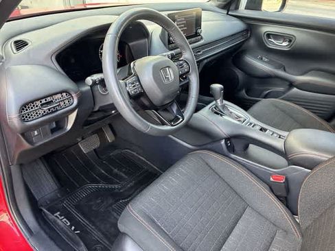Used 2024 Honda HR-V Sport image 2